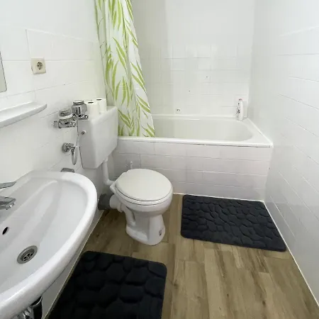 In Neuss. 4 Personen Apartament