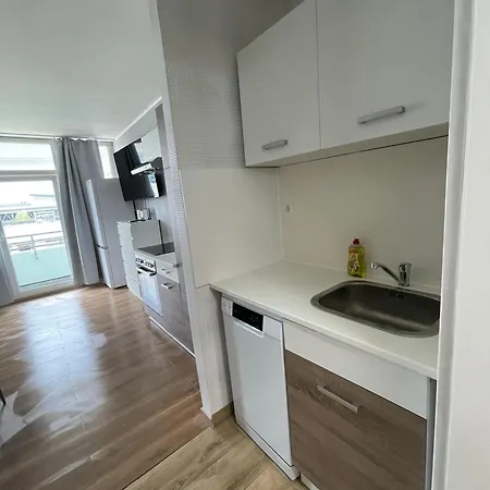 In Neuss. 4 Personen Apartament Neuss